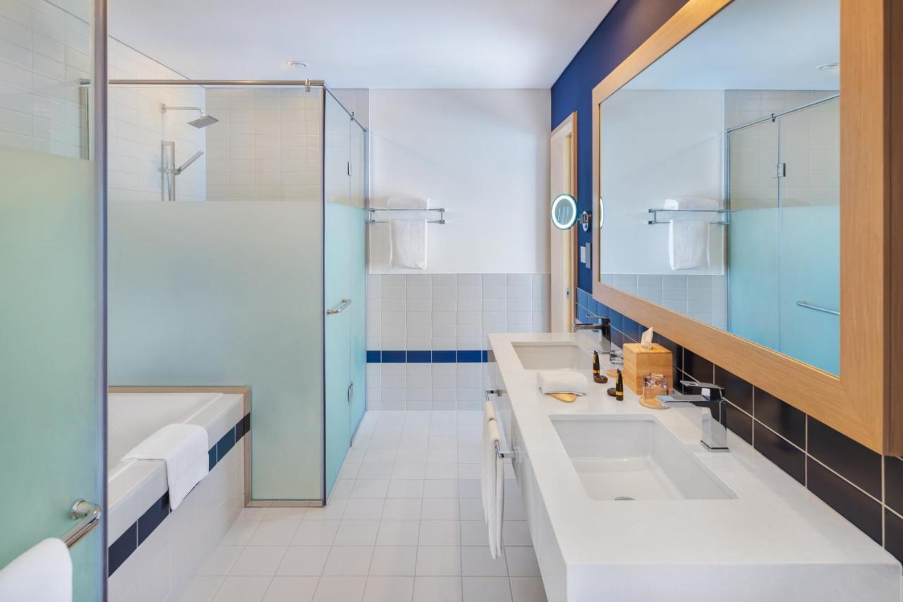 Vida Beach Resort Umm Al Quwain Exterior foto Bathroom